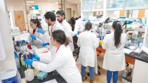 Exitosos Talleres de Invierno acercan a estudiantes de distintas universidades a la investigación de mitocondrias y vesículas extracelulares