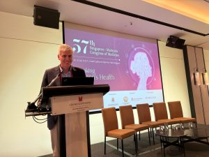 Investigador IMPACT participa de Congreso de Medicina en Singapur